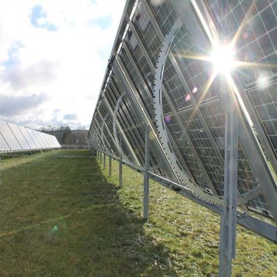 قیمت خوب سیستم نصب قابل تنظیم ایمنی صفحه قاب یا قاب بدون قاب برای نصب پشتیبانی صفحه PV زمینی آنلاین